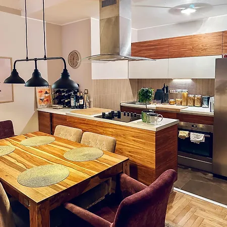 Apartment Modern Luxury In Heart Of