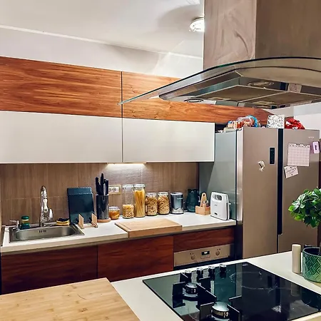 Modern Luxury In Heart Of Apartment