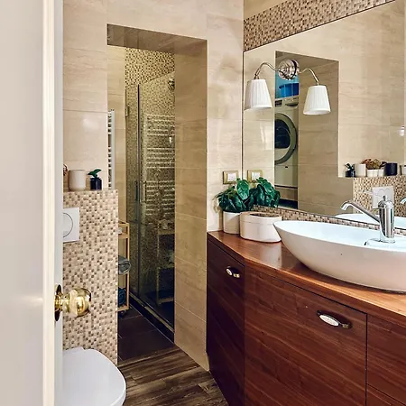 Apartment Modern Luxury In Heart Of *